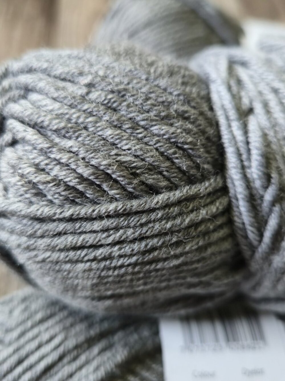Drops Big 100% Merino Wool Yarn Lot 6 Skeins Grey Mix Superwash Fine Quality - Picture 7 of 7